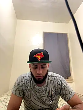 Snapshot of LeoPR00 chatting on 09-16-25, 12:44 LeoPR00 online show from 09-16-25, 12:44