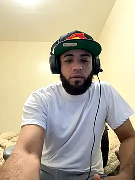 LeoPR00 online show from 10-28-25, 02:31