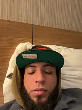 LeoPR00 online show from 11-01-25, 01:18