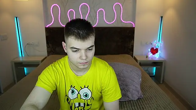 Vikki George online show from 11-28-25, 01:08