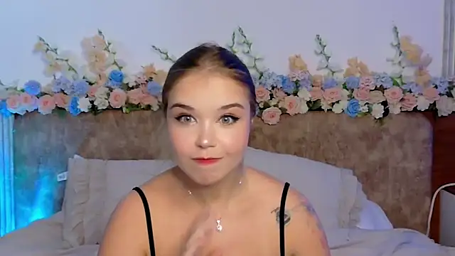 Snapshot of Lilith_Bonheur chatting on 03-20-26, 01:54 Lilith Bonheur online show from 03-20-26, 01:54