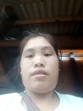 Snapshot of Luyen004 chatting on 10-01-25, 08:09 Luyen004 online show from 10-01-25, 08:09