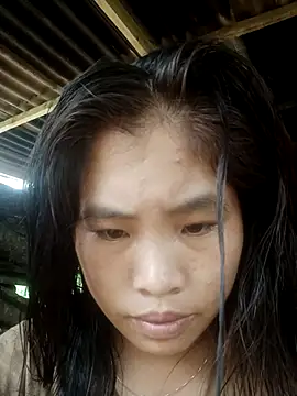 Snapshot of Luyen004 chatting on 10-04-25, 04:21 Luyen004 online show from 10-04-25, 04:21