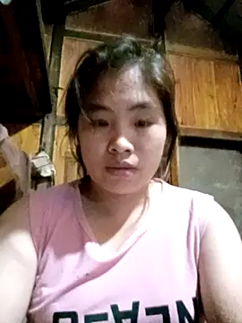 Snapshot of Luyen004 chatting on 03-20-26, 12:10 Luyen004 online show from 03-20-26, 12:10