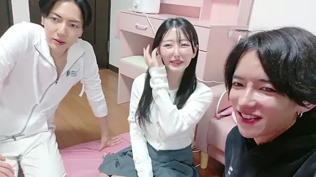 komei abe online show from 11-11-25, 11:43