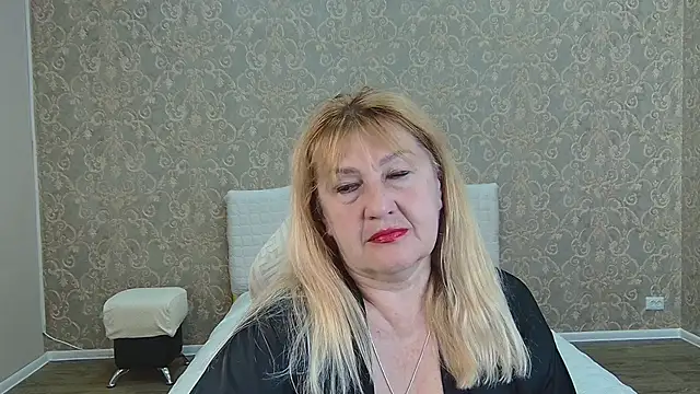 EmmaEllison online show from 07-25-26, 06:11