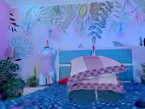 Snapshot of sweet_lulu_sofia chatting on 10-02-25, 08:49 sweet lulu sofia online show from 10-02-25, 08:49