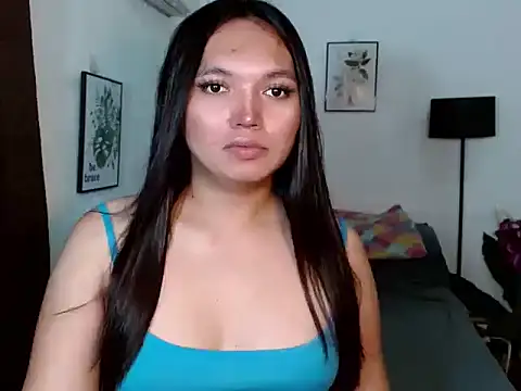 Snapshot of Nikki_Karishma chatting on 12-19-25, 05:58 Nikki Karishma online show from 12-19-25, 05:58