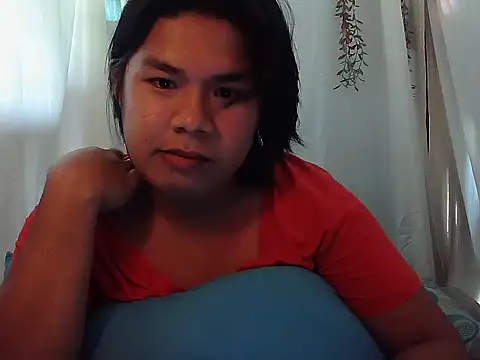 Huntrix2025 online show from 12-21-25, 03:02