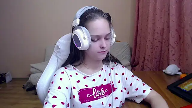 SharybbFace online show from 10-16-25, 03:35