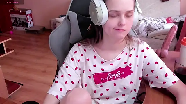 SharybbFace online show from 04-16-26, 03:02