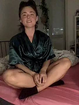 Mia Winters online show from 10-24-25, 06:59