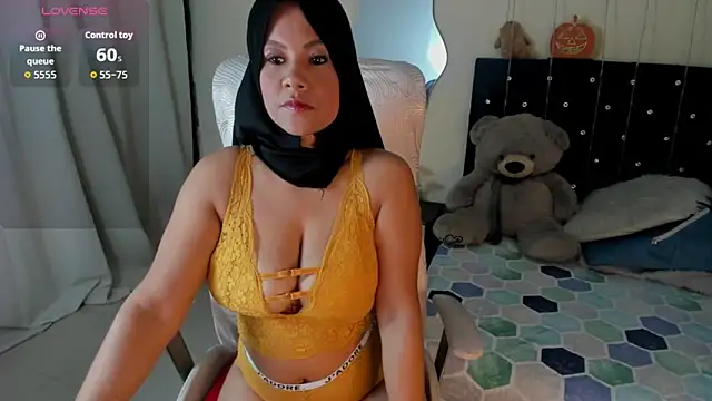 MalakChauriye online show from 12-21-25, 01:40