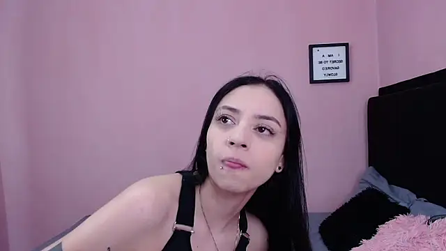Snapshot of Sab_Brand chatting on 09-18-25, 07:16 Sab Brand online show from 09-18-25, 07:16