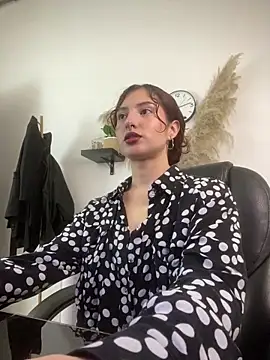 Snapshot of Sabriinaa_Foxx chatting on 04-27-26, 02:15 Sabriinaa Foxx online show from 04-27-26, 02:15