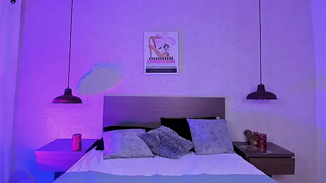 cloehill  online show from 11-11-25, 01:33