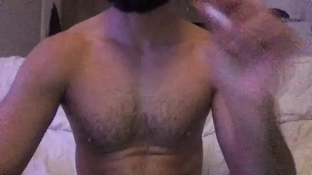 Snapshot of flambeur93 chatting on 10-29-25, 08:32 flambeur93 online show from 10-29-25, 08:32