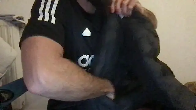 Snapshot of flambeur93 chatting on 11-18-25, 04:44 flambeur93 online show from 11-18-25, 04:44