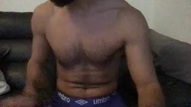 Snapshot of flambeur93 chatting on 11-25-25, 02:39 flambeur93 online show from 11-25-25, 02:39