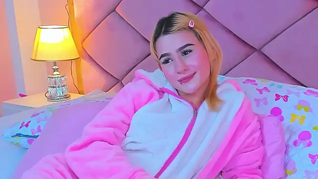 ChloeLaurentt online show from 03-01-26, 01:46