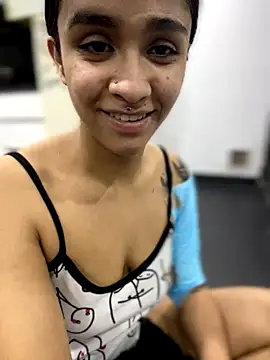 Isabella-Teen online show from 10-27-25, 12:47