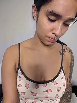 Isabella-Teen online show from 04-08-26, 02:11