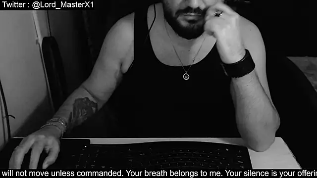 Snapshot of Lord_MasterX chatting on 10-19-25, 02:45 Lord MasterX online show from 10-19-25, 02:45