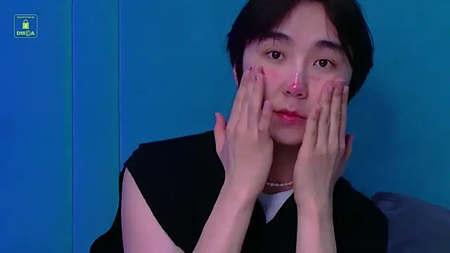 HeejinWang online show from 04-07-26, 08:20