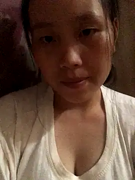 Snapshot of huong-18 chatting on 09-26-25, 06:39 huong-18 online show from 09-26-25, 06:39