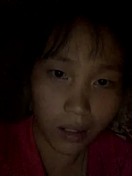 Snapshot of huong-18 chatting on 09-27-25, 11:48 huong-18 online show from 09-27-25, 11:48