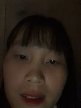 Snapshot of huong-18 chatting on 09-28-25, 11:26 huong-18 online show from 09-28-25, 11:26