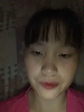 Snapshot of huong-18 chatting on 09-30-25, 12:04 huong-18 online show from 09-30-25, 12:04