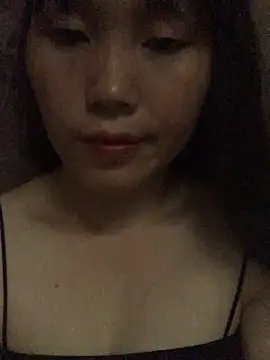 Snapshot of huong-18 chatting on 10-06-25, 02:09 huong-18 online show from 10-06-25, 02:09