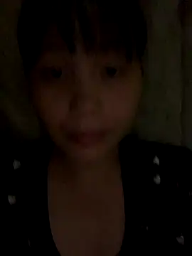 Snapshot of huong-18 chatting on 10-15-25, 01:00 huong-18 online show from 10-15-25, 01:00