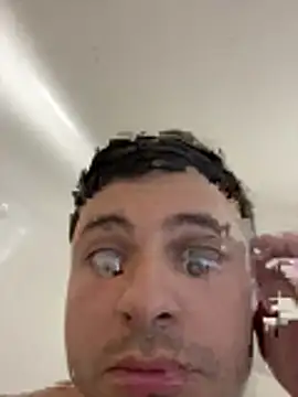 Youngstud2102 online show from 04-18-26, 03:49