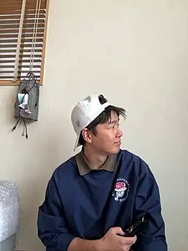 Snapshot of KAMESAN08 chatting on 11-23-25, 04:12 KAMESAN08 online show from 11-23-25, 04:12