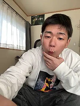 Snapshot of KAMESAN08 chatting on 12-19-25, 04:52 KAMESAN08 online show from 12-19-25, 04:52