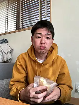 Snapshot of KAMESAN08 chatting on 12-20-25, 03:46 KAMESAN08 online show from 12-20-25, 03:46