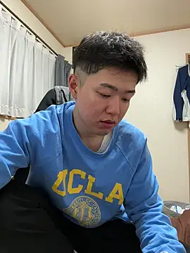 Snapshot of KAMESAN08 chatting on 02-07-26, 09:35 KAMESAN08 online show from 02-07-26, 09:35