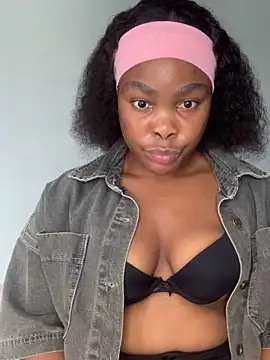 Snapshot of Hornysweetheart chatting on 03-02-26, 11:28 Hornysweetheart online show from 03-02-26, 11:28