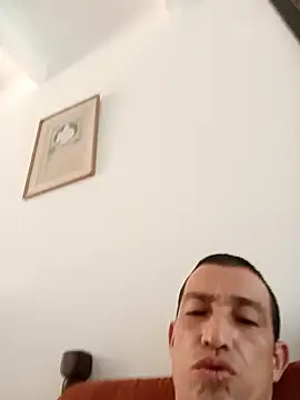 Snapshot of zamir_adam chatting on 12-19-25, 04:47 zamir adam online show from 12-19-25, 04:47