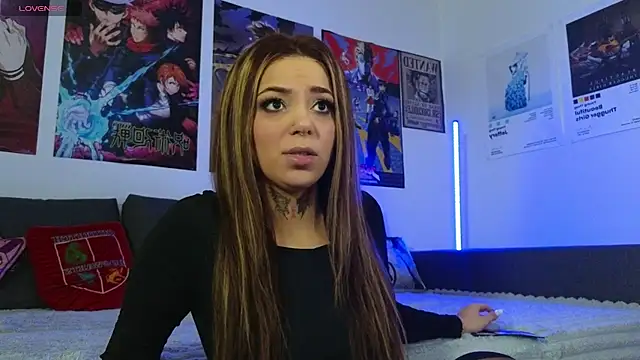 Snapshot of KiraQuinn1 chatting on 10-05-25, 03:21 KiraQuinn1 online show from 10-05-25, 03:21