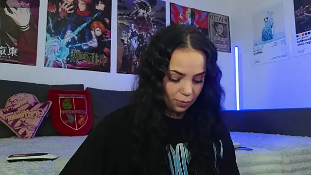 Snapshot of KiraQuinn1 chatting on 10-06-25, 02:36 KiraQuinn1 online show from 10-06-25, 02:36