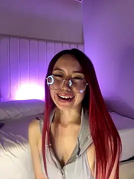 Snapshot of Abbi_Gomez chatting on 09-19-25, 03:56 Abbi Gomez online show from 09-19-25, 03:56
