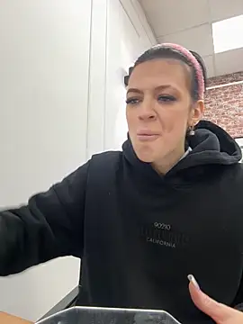 EmmaStarkk online show from 09-28-25, 04:29