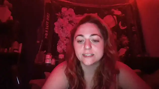 Snapshot of PeridotPrincessOfficial chatting on 09-15-25, 03:17 PeridotPrincessOfficial online show from 09-15-25, 03:17