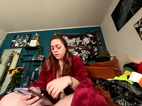 Snapshot of PeridotPrincessOfficial chatting on 11-15-25, 06:15 PeridotPrincessOfficial online show from 11-15-25, 06:15