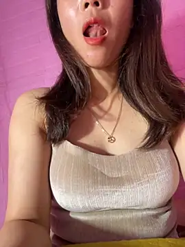 Moon pusy online show from 09-15-25, 09:37