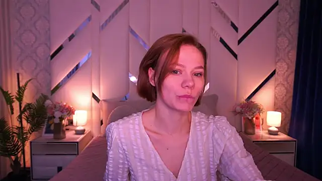 ShyySiren online show from 04-18-26, 07:01