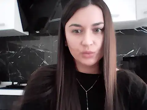 Lyverra online show from 02-26-26, 01:21